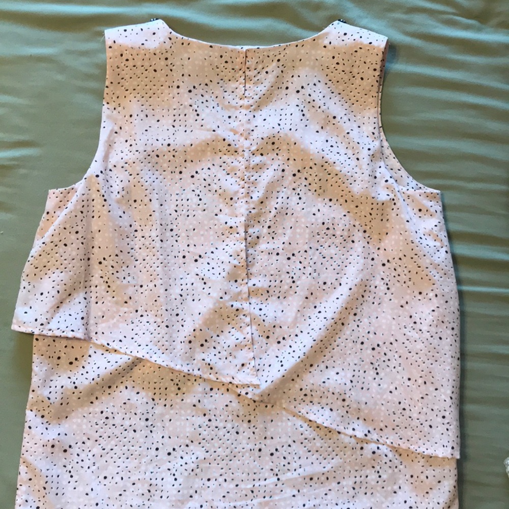 Beautiful pink top - Picture 3 of 4